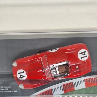 Modellino Ferrari 250 Testarossa Le Mans 1958
