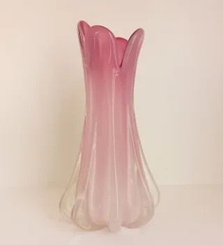 Vaso Murano rosa costolato anni 60