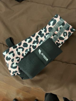 Cinturon pesas con una muñequera