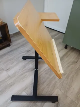 Mesa auxiliar para cama o sofá