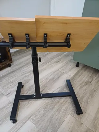 Mesa auxiliar para cama o sofá