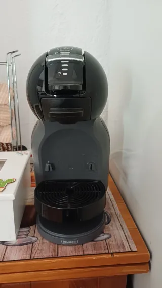 Cafetera Dolce Gusto Negra