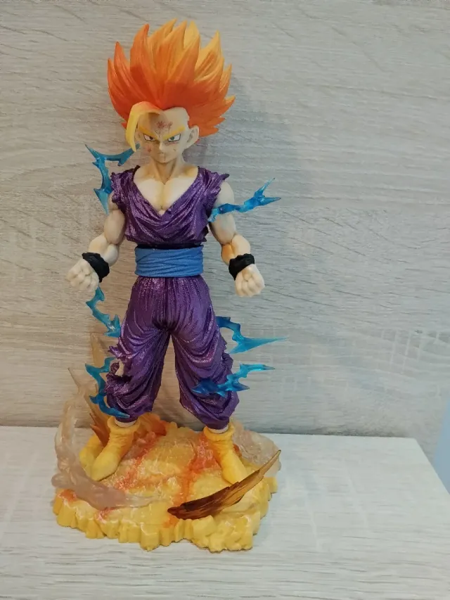 Figura Gohan Super Saiyan Dragón Ball