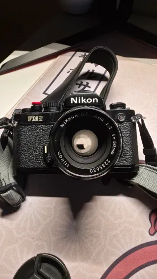 Nikon FM2 negra + Nikon 50mm