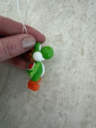 Yoshi mario huevo kinder