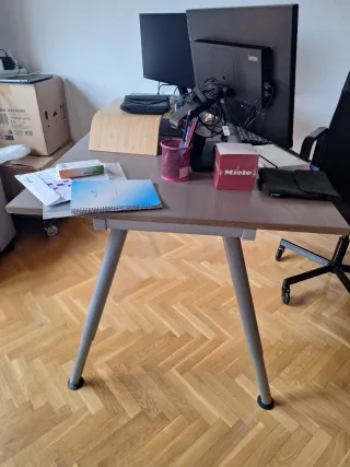 Escritorio y Silla Oficina Negro