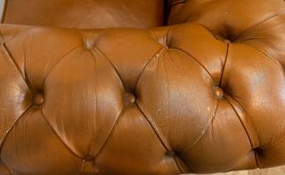 Sillón Chester de Cuero Marrón 1ª mitad siglo XX