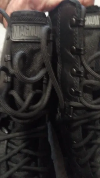 Botas Magnum Talla 42 Negras