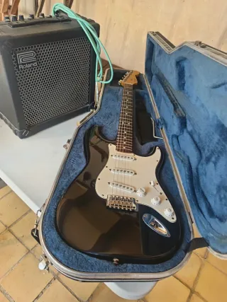 Guitarra Eléctrica Fender Negra