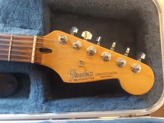 Guitarra Eléctrica Fender Negra