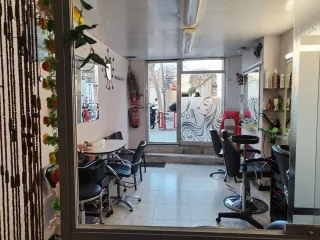 Se traspasa peluquería apie de Callie en zona