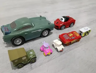 Lote 7 coches de juguete Cars y otros