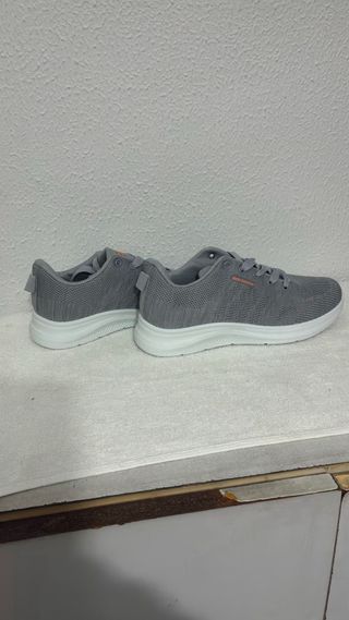 ZAPATILLAS CASUALES DE MALLA TRANSPIRABLE.