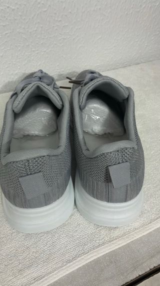 ZAPATILLAS CASUALES DE MALLA TRANSPIRABLE.