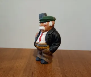 Soprammobile in ceramica