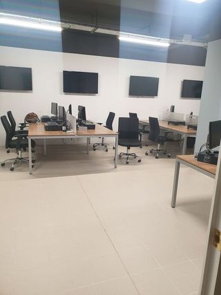 Local comercial en venta en Can Vidalet en Esplugues de Llobregat