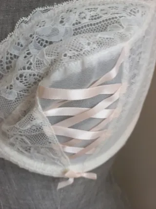 95D encaje y lacitos