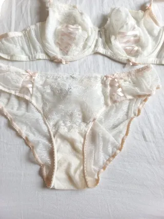 95D encaje y lacitos