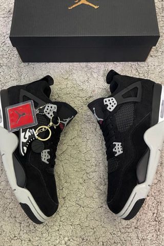 Jordan Zapatillas Negras y Blancas