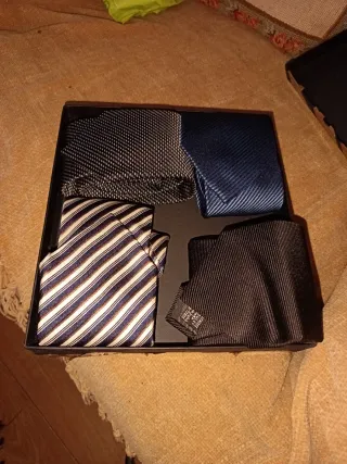 Lote de corbatas de vestir de marca