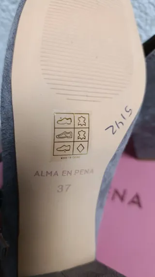 Zapatos de tacón joya grises