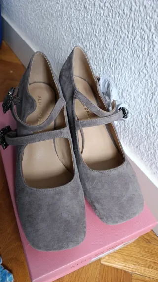 Zapatos de tacón joya grises