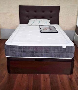 Cama con colchón y canapé