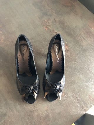 Scarpe donna tacco nero oro