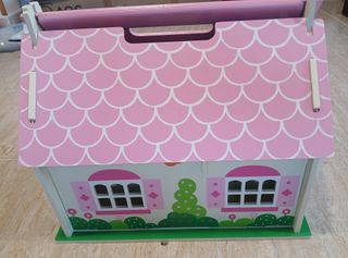 CASA DE MUÑECAS DE MADERA PORTÁTIL BIGJIGS TOYS