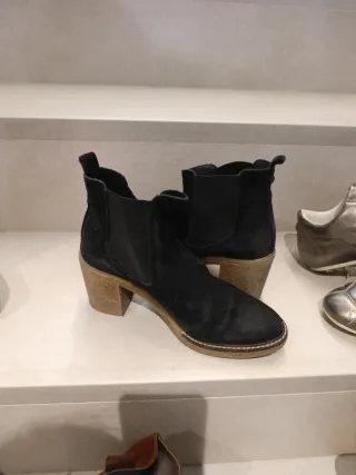 Zapatos multicolor y plateados