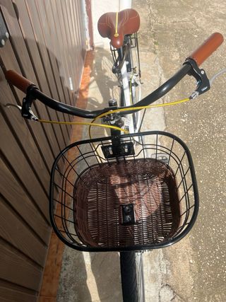 Bicicleta de paseo Wolfbike blanca