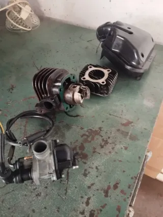 Carburador 17.5 y piezas motor moto