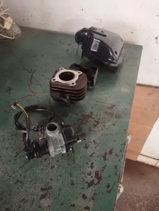 Carburador 17.5 y piezas motor moto