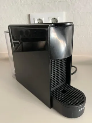 Cafetera Nespresso Mini Negra