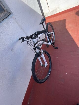 Bicicleta Rockrider Blanca