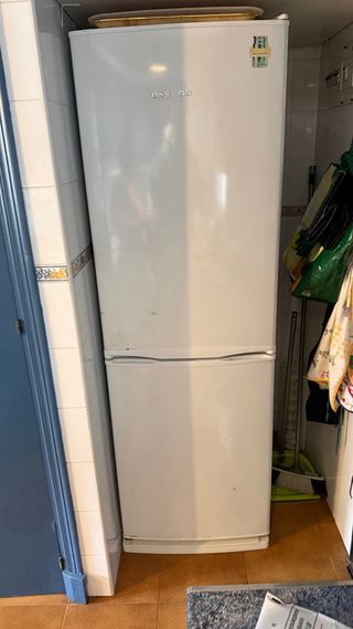Nevera Daewoo Blanca 1.80x60