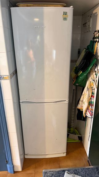 Nevera Daewoo Blanca 1.80x60