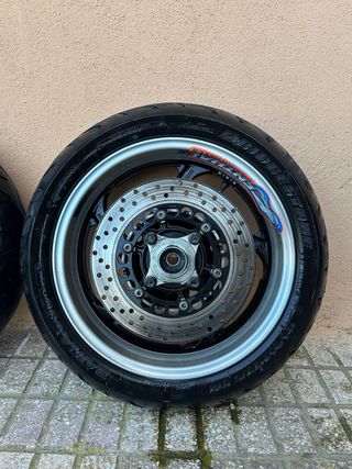 Llantas TMAX 500 2005