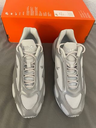 Nike Air Max Muse Reflectantes Talla 38.5