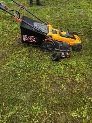 Corta césped Black Decker 36V