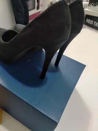 Zapatos de tacón negros