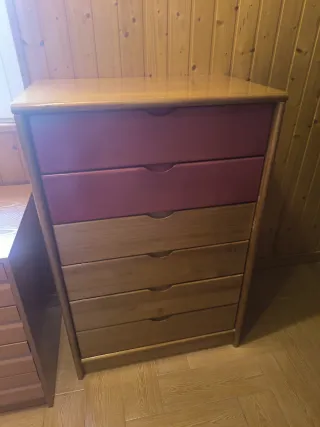 Cajonera de madera y plástico