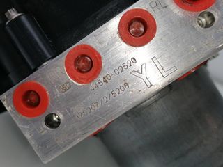 ABS TOYOTA AURIS 562173