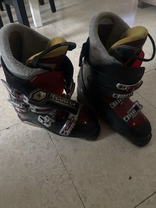 Botas de  Esquí número 26 que es un 40