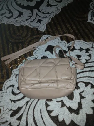 Bolso acolchado beige