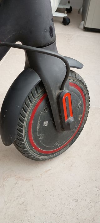 Patinete Xiaomi PRO + cargador + caja + casco