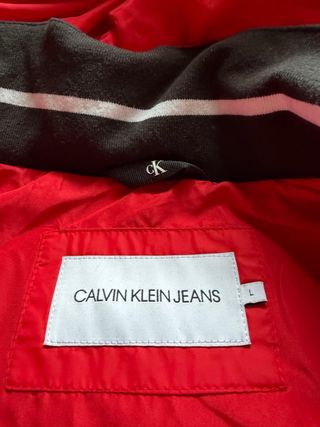 Abrigo Calvin Klein Rojo