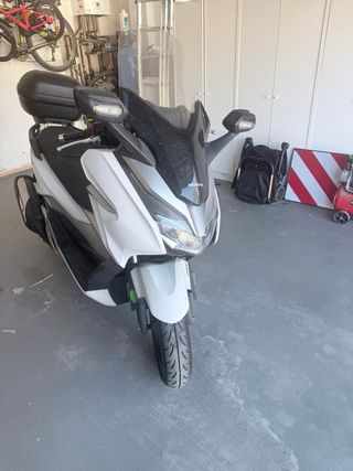 Honda Forza 300 Blanca