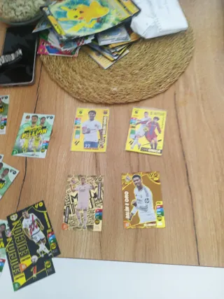 2 palloni d'oro 1 carta unica e 1 momentum