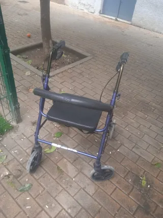 Andador ortopédico poco uso